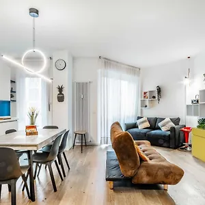 Cozy San Siro-duomo Netflix & Design Apartment